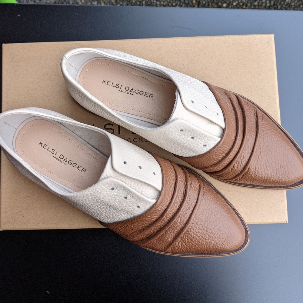 Kelsi Dagger brown and white laceless oxfords size US 8